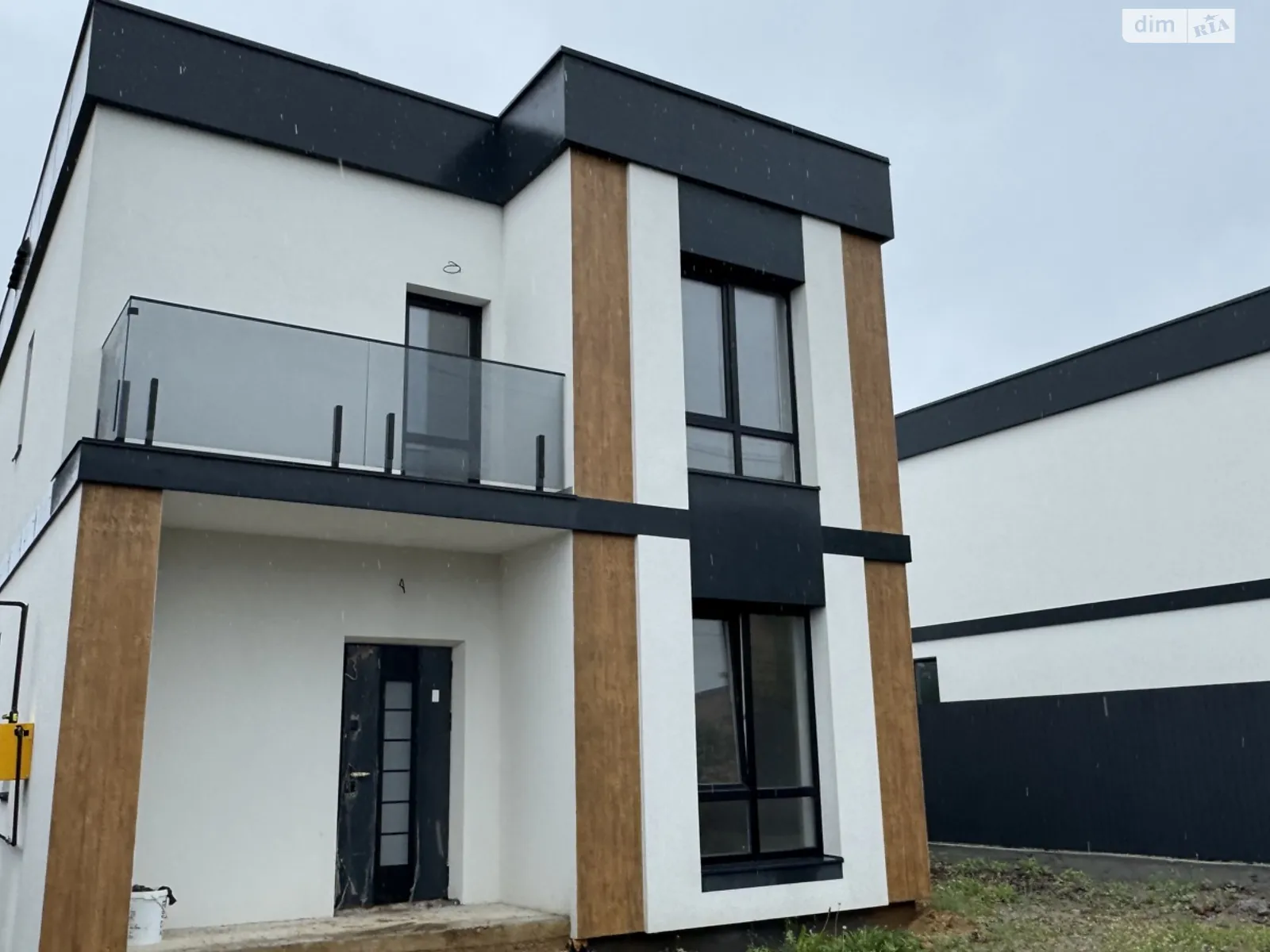 Продается дом на 2 этажа 125 кв. м с беседкой, цена: 140000 $ - фото 1