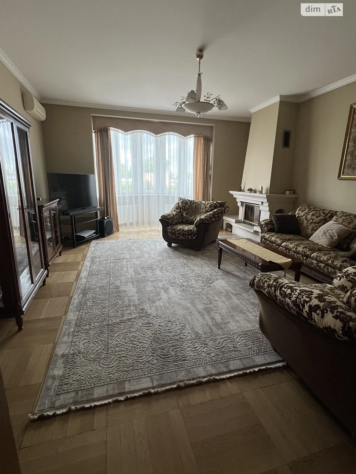 5-кімнатна квартира 317 кв. м у Луцьку, вул. Коперника - фото 1
