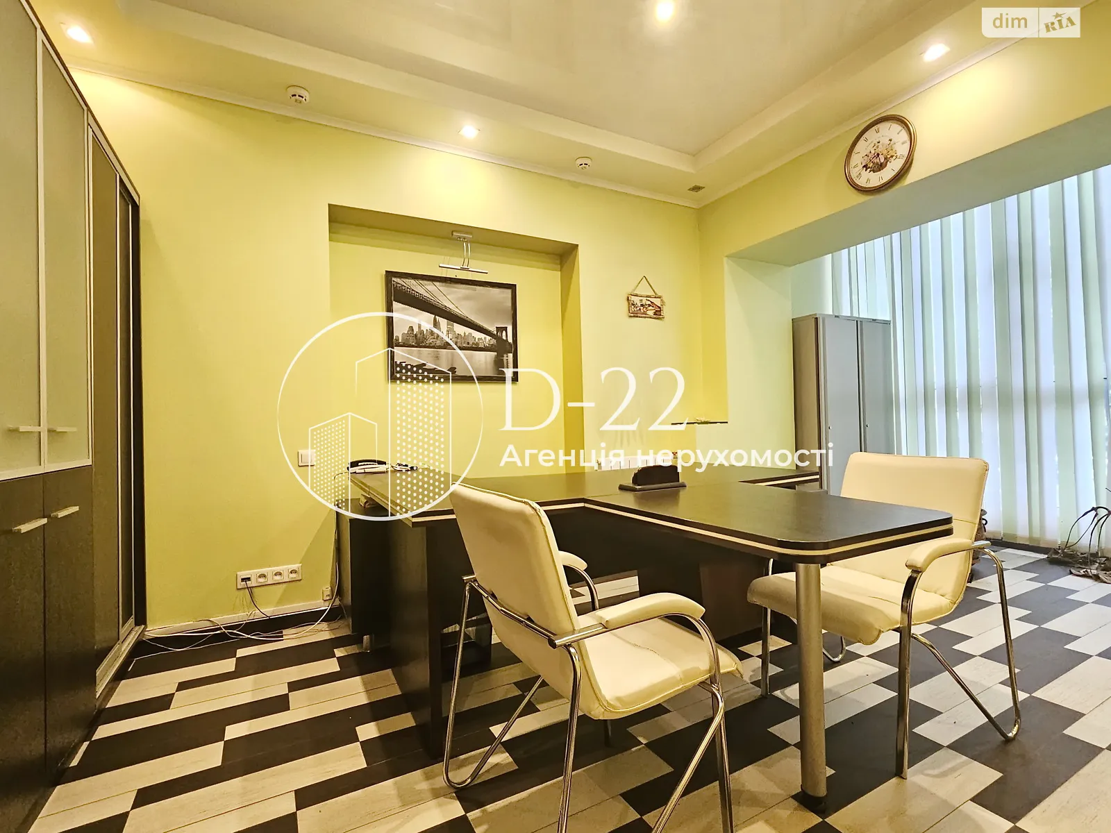 Сдается в аренду офис 50 кв. м в бизнес-центре, цена: 1100 $ - фото 1