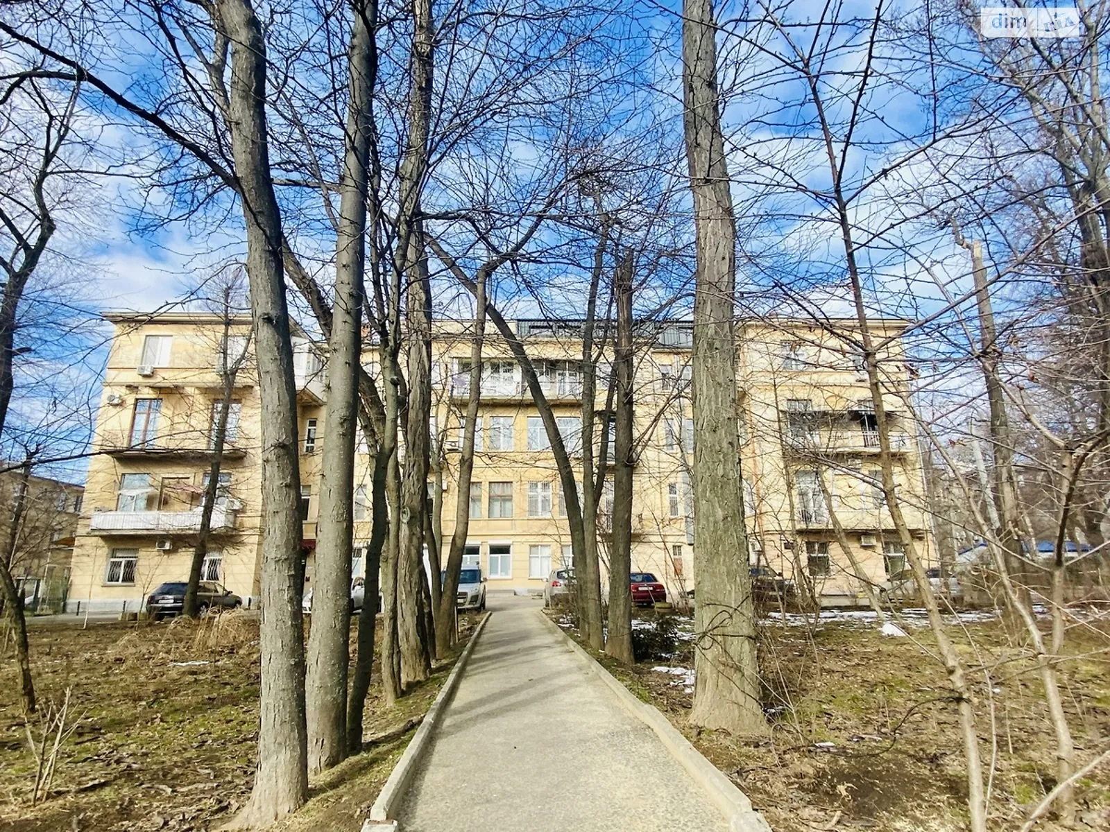 Продается 4-комнатная квартира 120 кв. м в Одессе, просп. Гагарина, 4 - фото 1