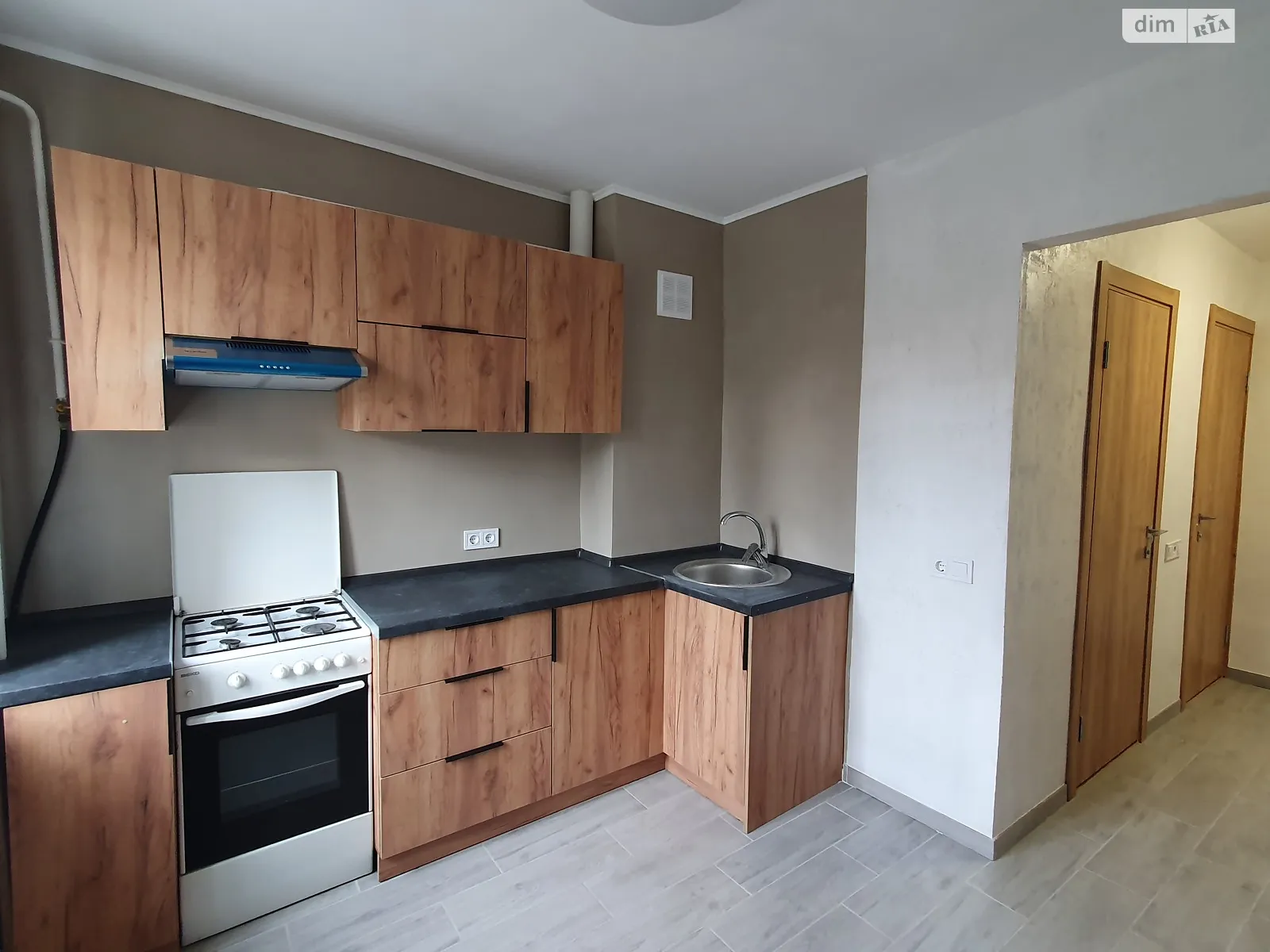Продается 1-комнатная квартира 32 кв. м в Киеве, ул. Виктора Ярмолы, 6/8 - фото 1