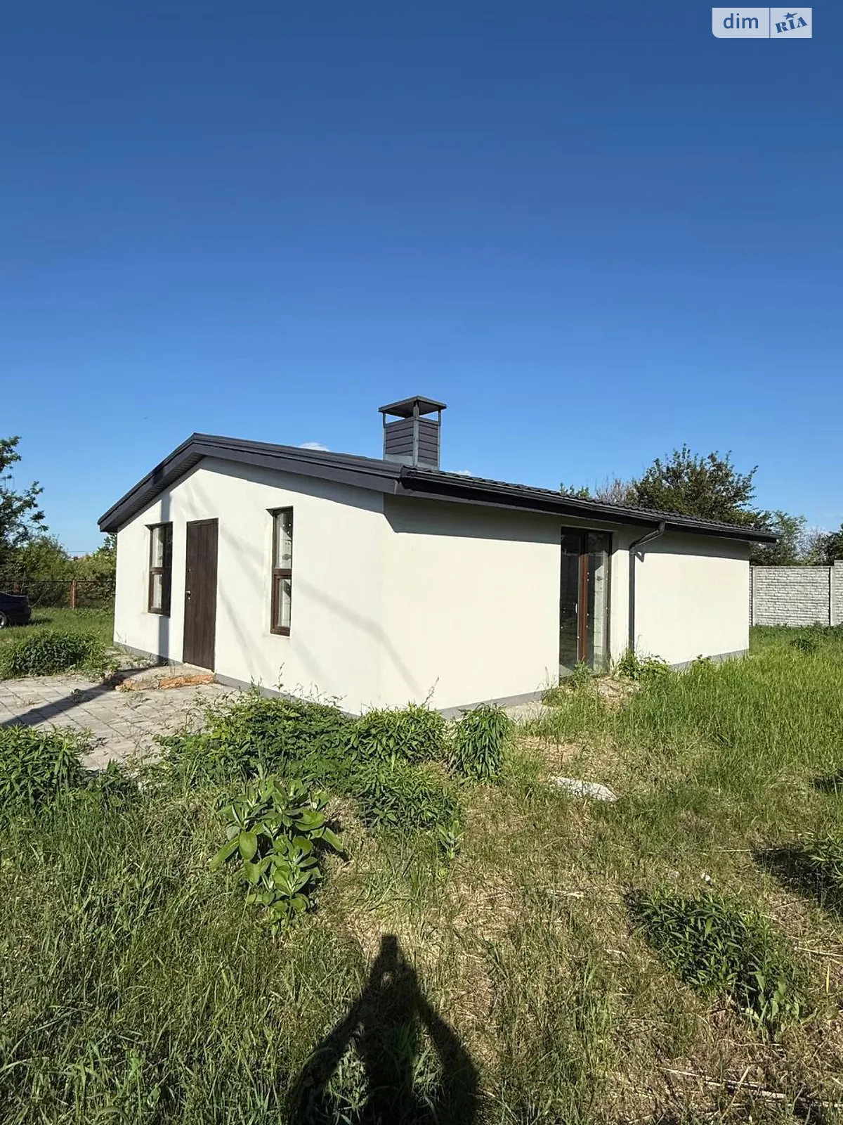Продается одноэтажный дом 60 кв. м с гаражом, цена: 32000 $ - фото 1