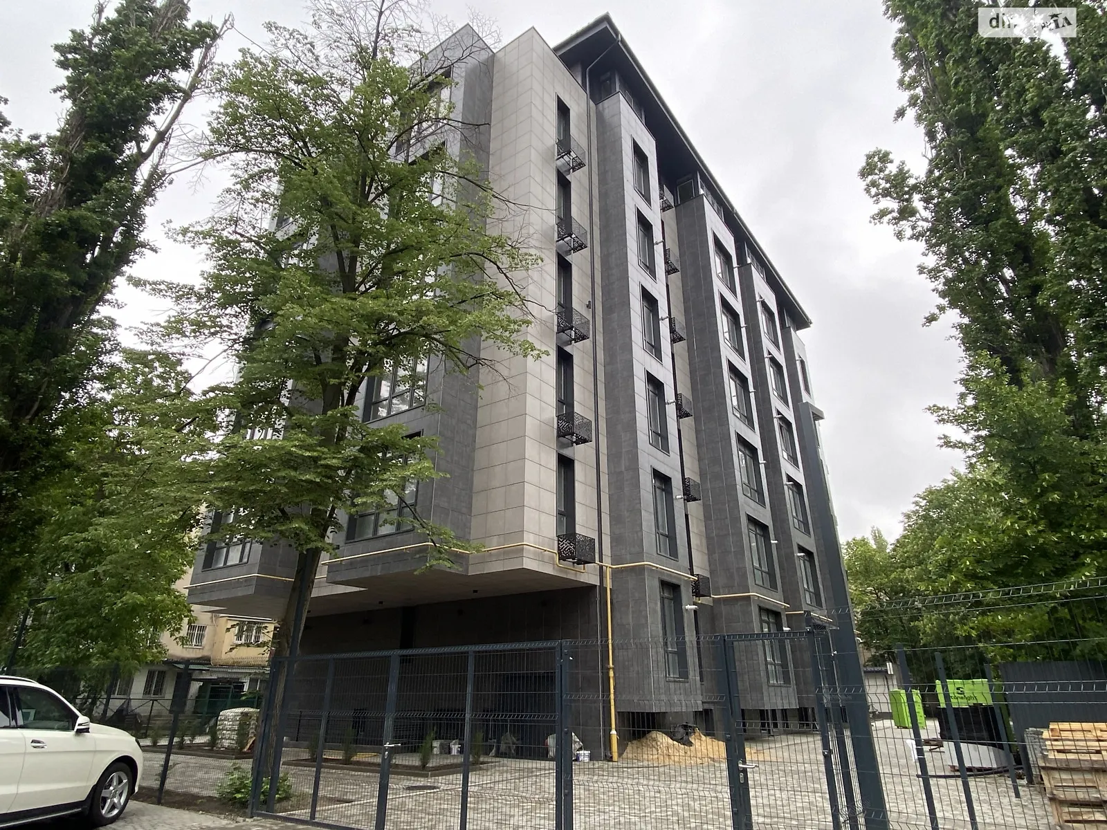 Продається 1-кімнатна квартира 40 кв. м у Одесі, вул. Космонавтів - фото 1