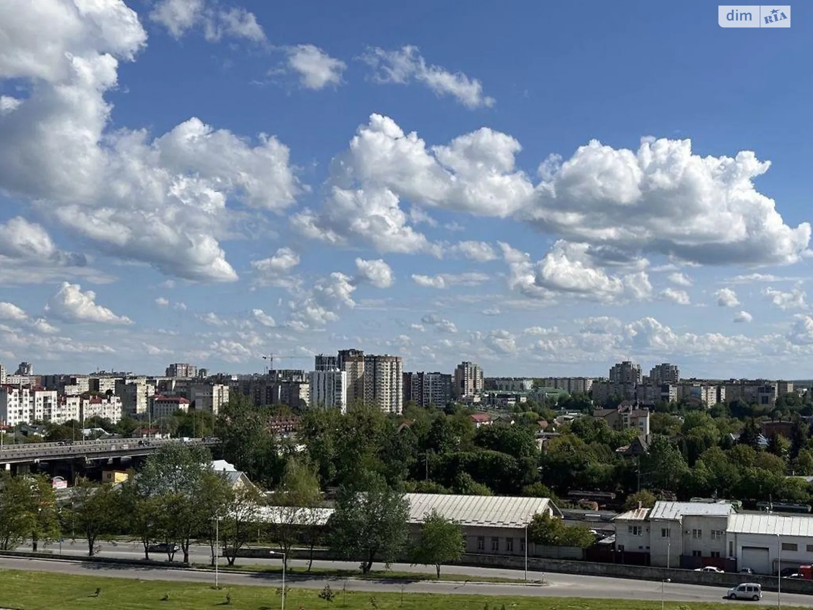 Продается 1-комнатная квартира 41 кв. м в Львове, ул. Венгерская - фото 1