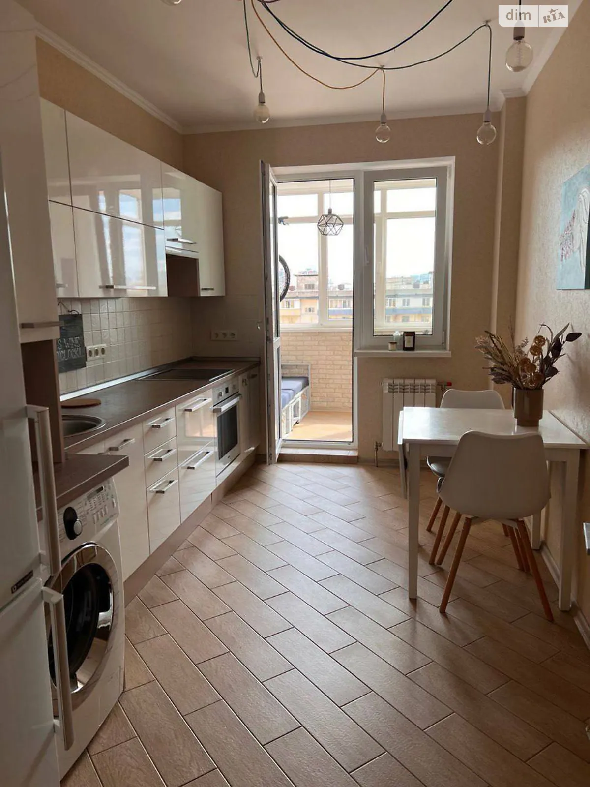 Продается 1-комнатная квартира 43.5 кв. м в Киеве, ул. Юрия Кондратюка, 5 - фото 1
