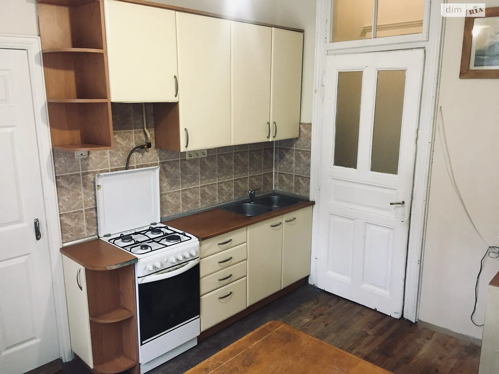 Продается 2-комнатная квартира 53 кв. м в Львове, ул. Леонтовича - фото 1