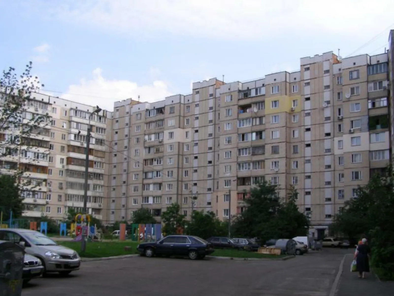 Продається 3-кімнатна квартира 68.8 кв. м у Києві, вул. Тростянецька, 3 - фото 1