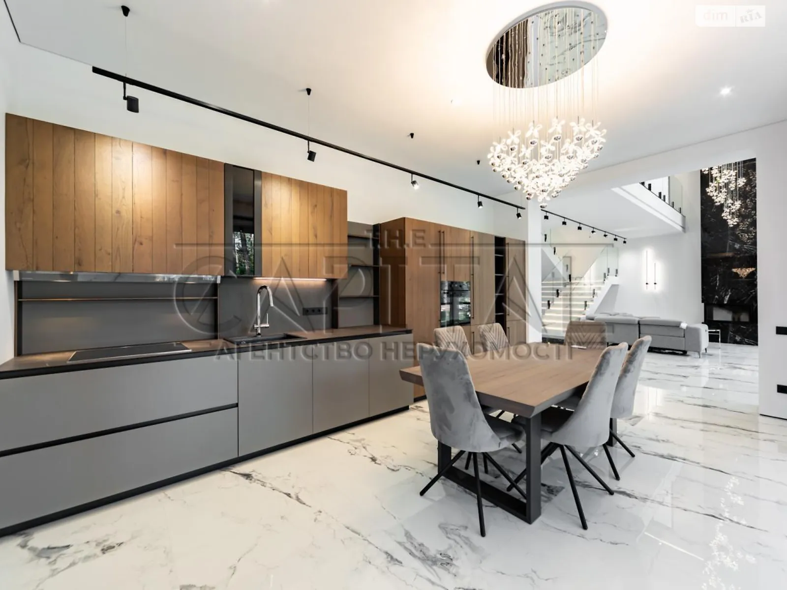 Продається будинок 2 поверховий 350 кв. м з подвалом, цена: 1150000 $ - фото 1