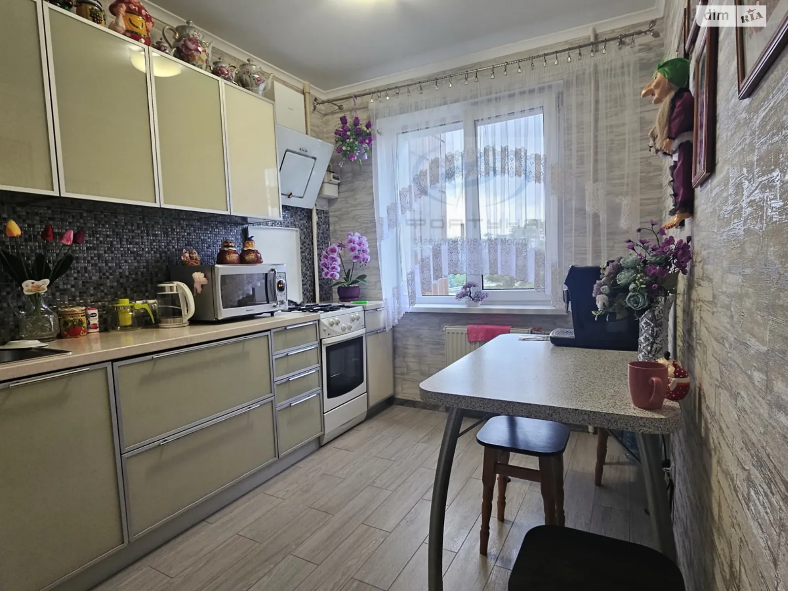 Продается 4-комнатная квартира 84 кв. м в Черкассах, ул. Защитников Азовстали(Смирнова Сержанта), 2 - фото 1
