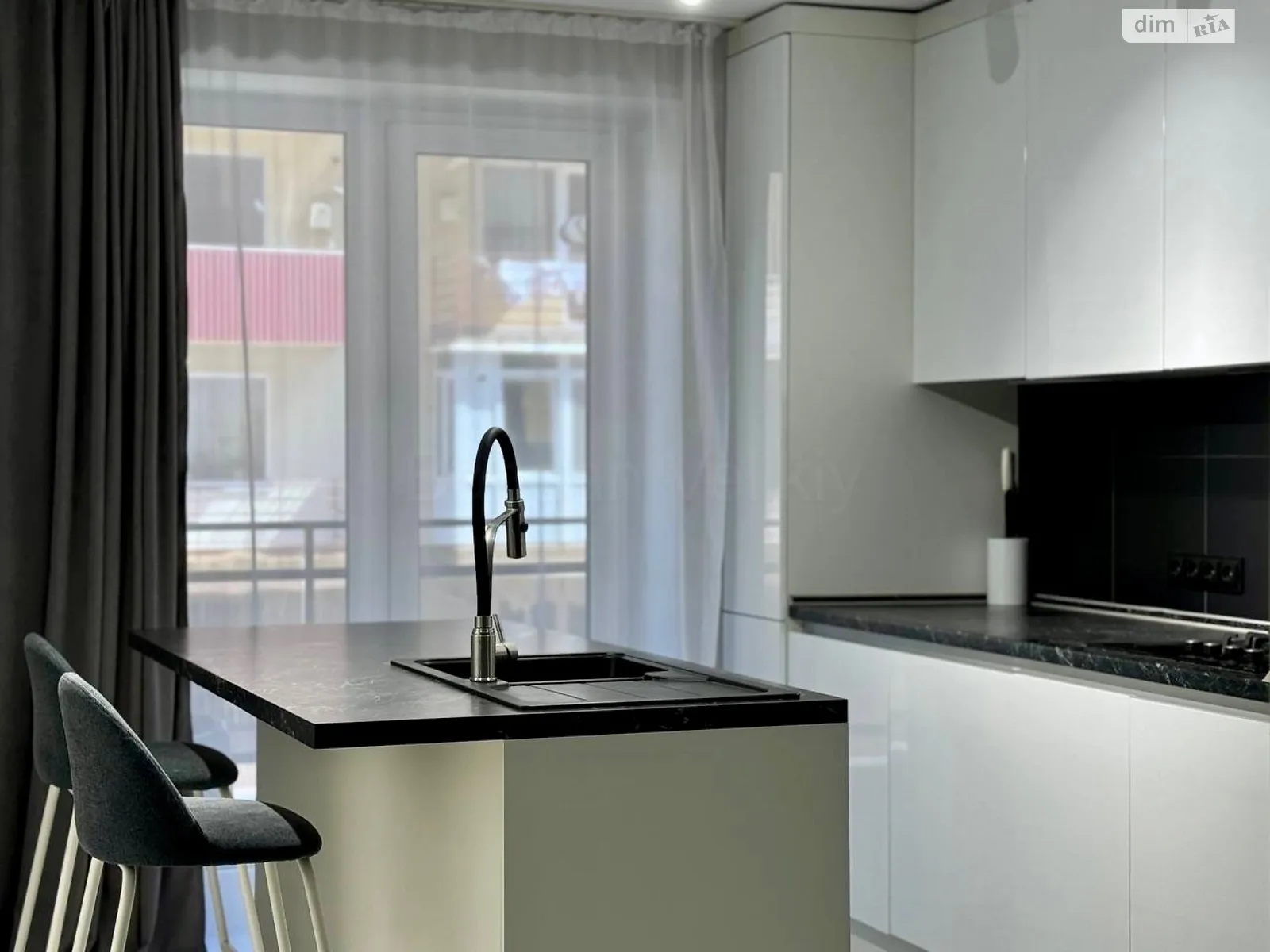 Продается 2-комнатная квартира 61.6 кв. м в Ужгороде, цена: 115000 $ - фото 1