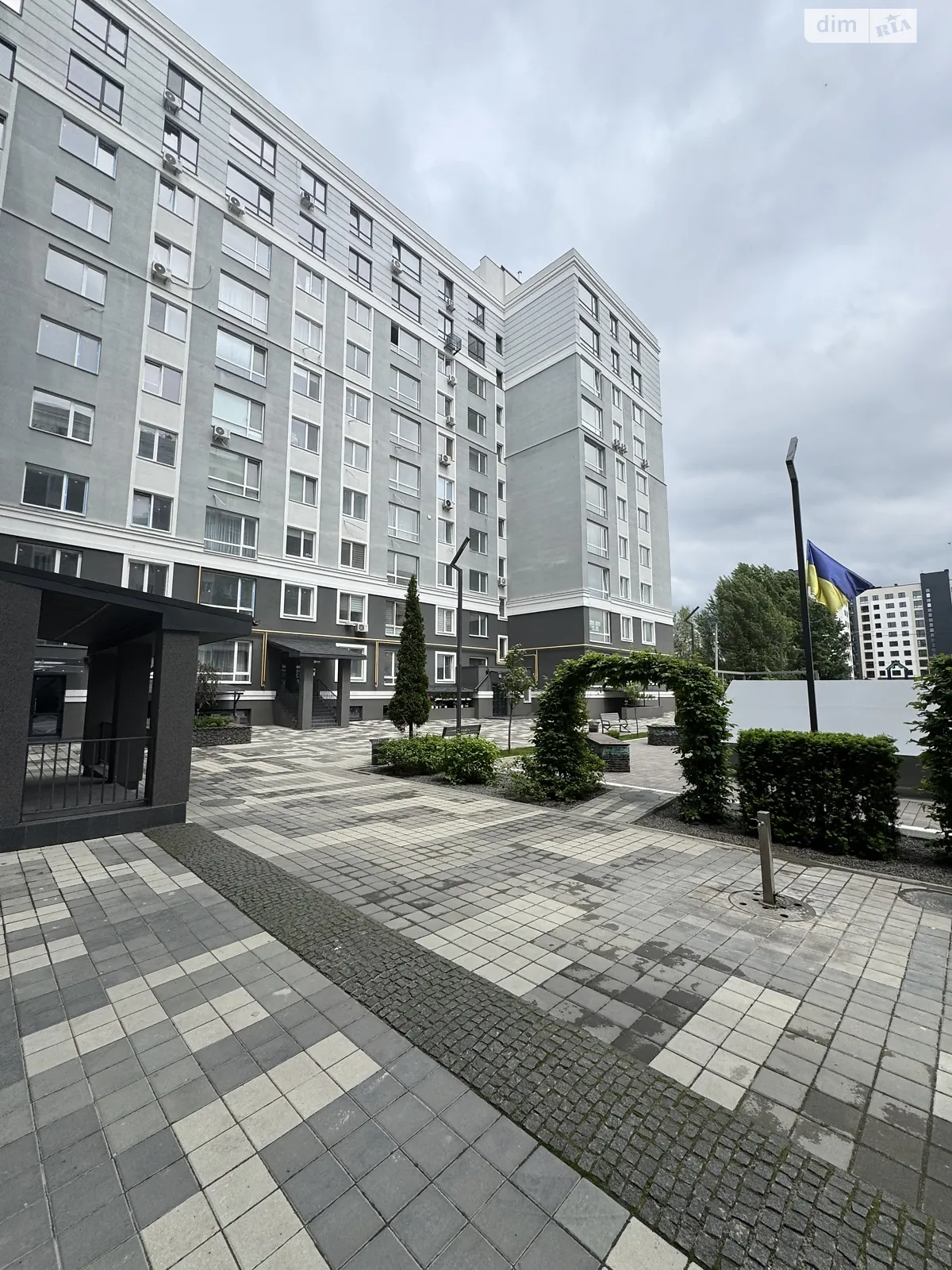 Продается 2-комнатная квартира 62.6 кв. м в Буче, ул. Ивана Кожедуба, 8А - фото 1