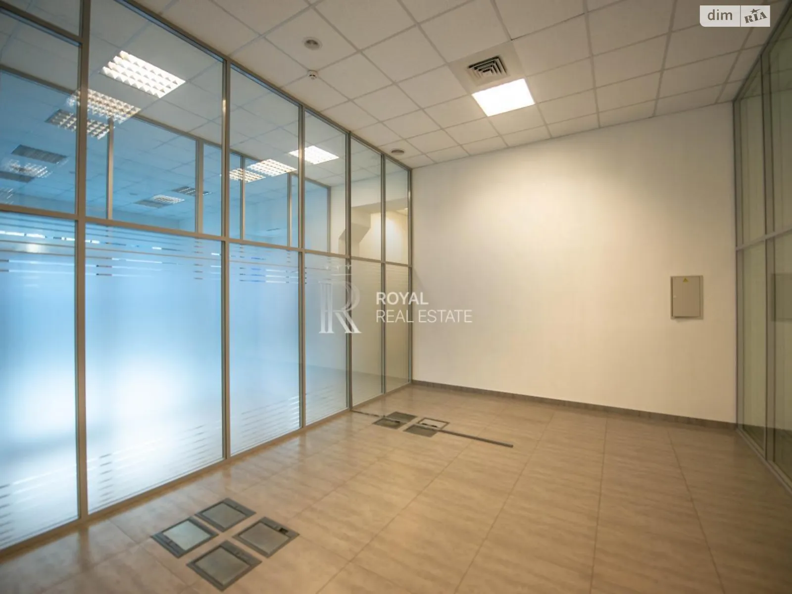 Здається в оренду офіс 299 кв. м в бізнес-центрі, цена: 5091 $ - фото 1
