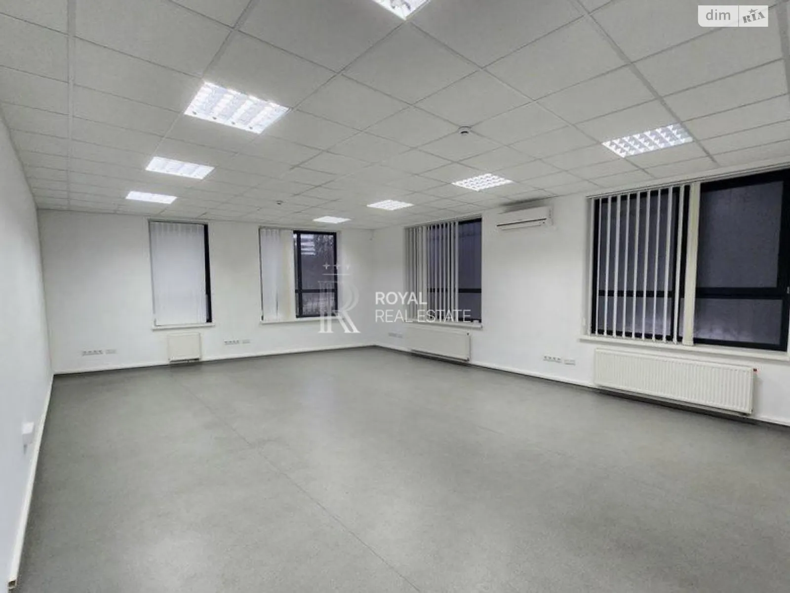 Сдается в аренду офис 275 кв. м в бизнес-центре, цена: 3575 $ - фото 1