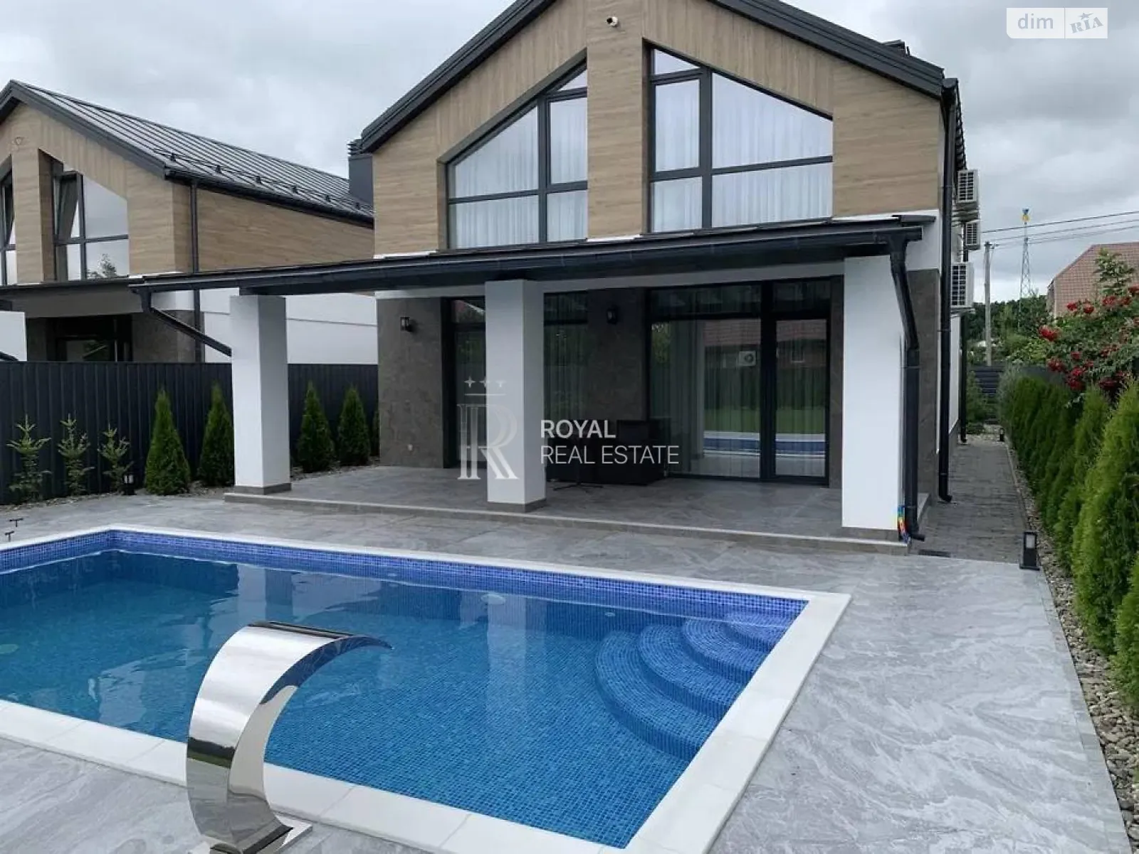 Продается дом на 2 этажа 120 кв. м с гаражом, цена: 329000 $ - фото 1