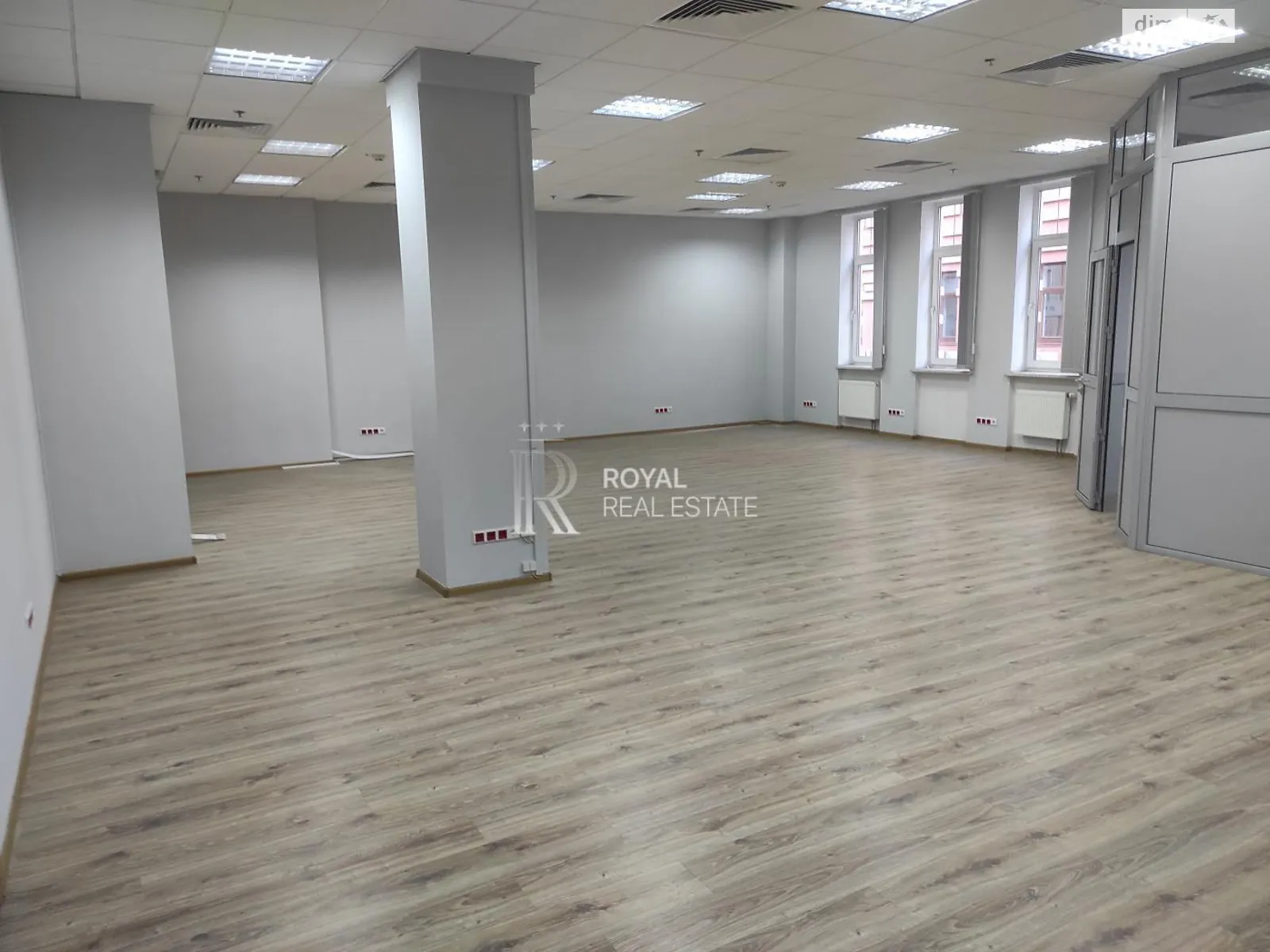 Сдается в аренду офис 130 кв. м в бизнес-центре, цена: 1200 $ - фото 1