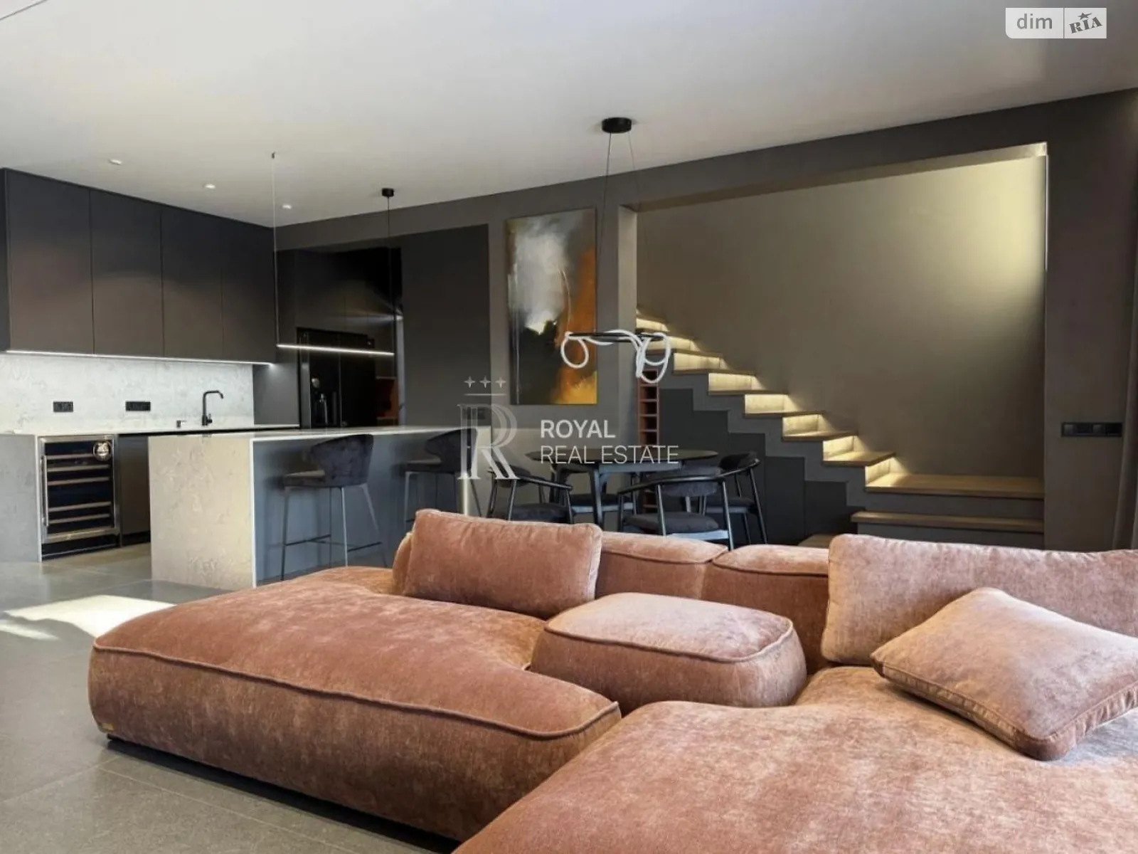 Продается дом на 2 этажа 178 кв. м с камином, цена: 418000 $ - фото 1