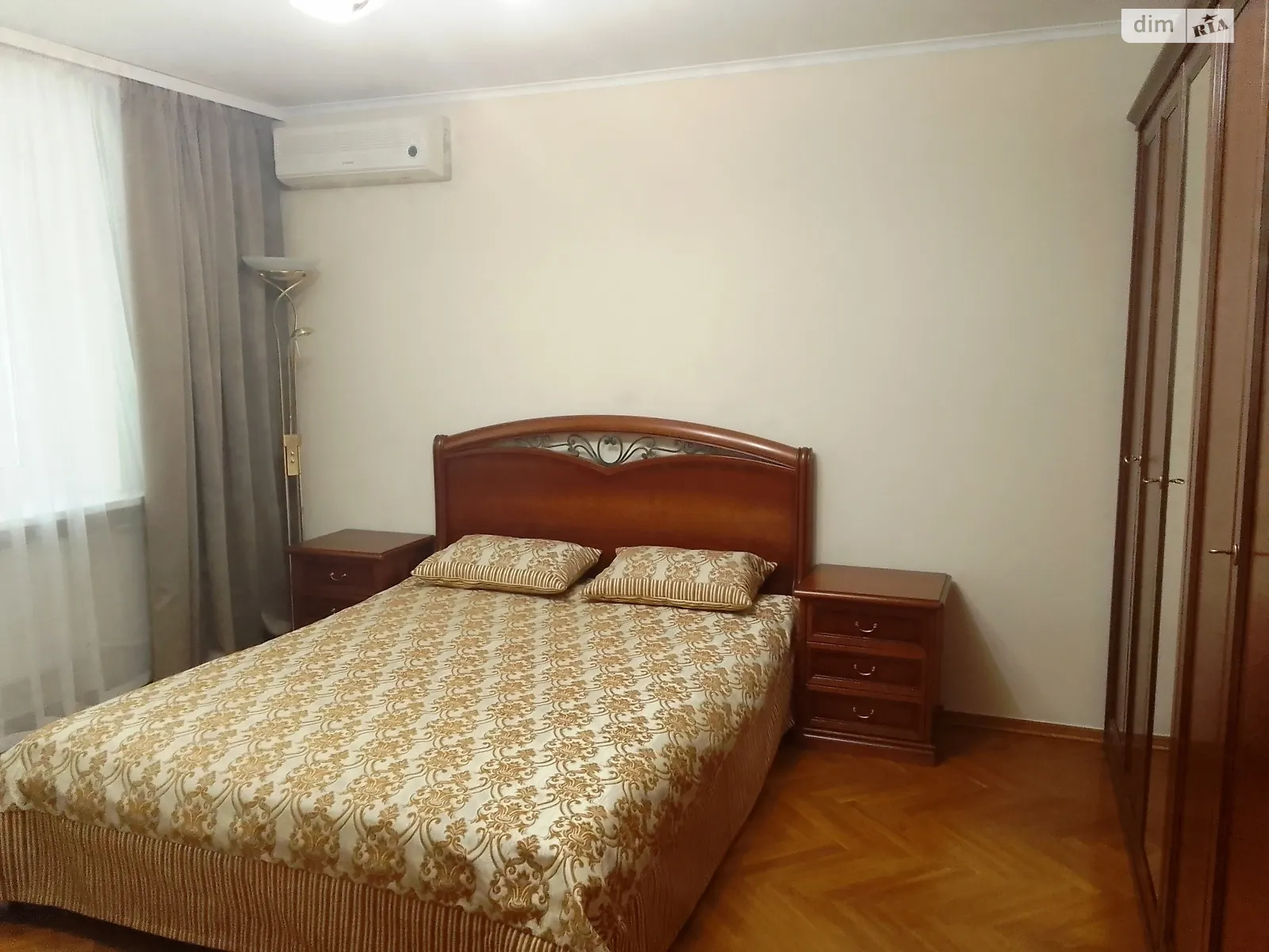 Сдается в аренду 4-комнатная квартира 100 кв. м в Киеве, ул. Александра Конисского(Тургеневская), 16 - фото 1