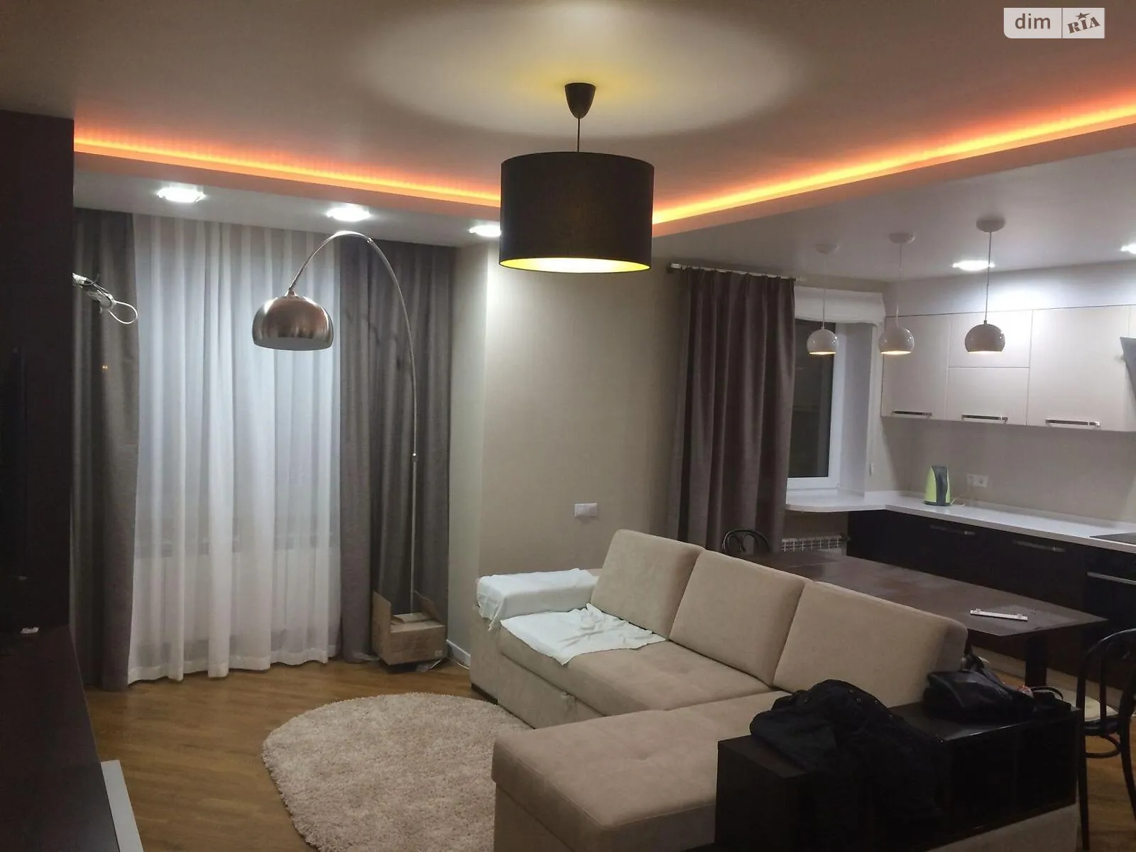 Продается 3-комнатная квартира 100 кв. м в Харькове, ул. Сухумская - фото 1
