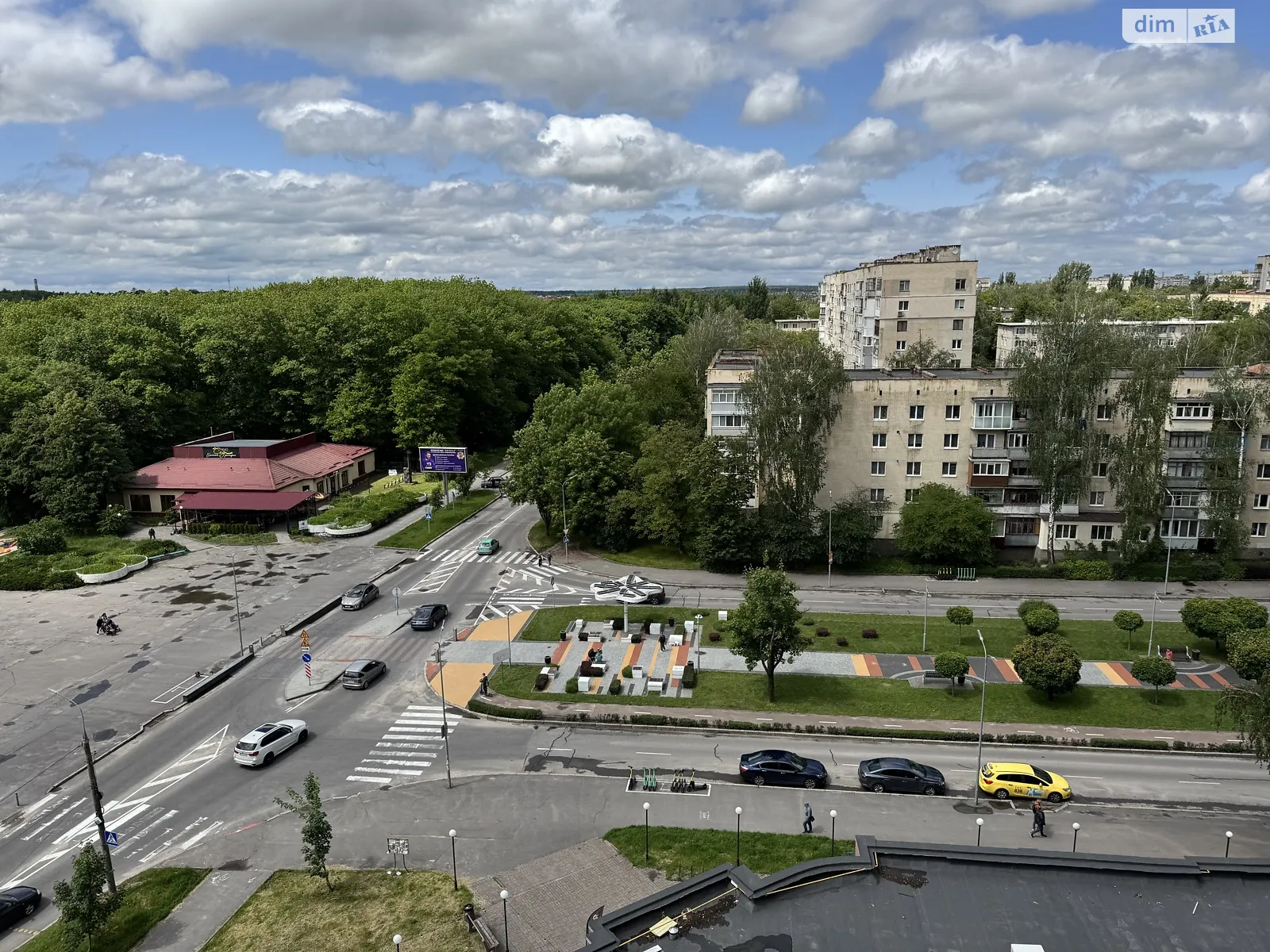Продается 3-комнатная квартира 70 кв. м в Виннице, просп. Космонавтов, 79 - фото 1