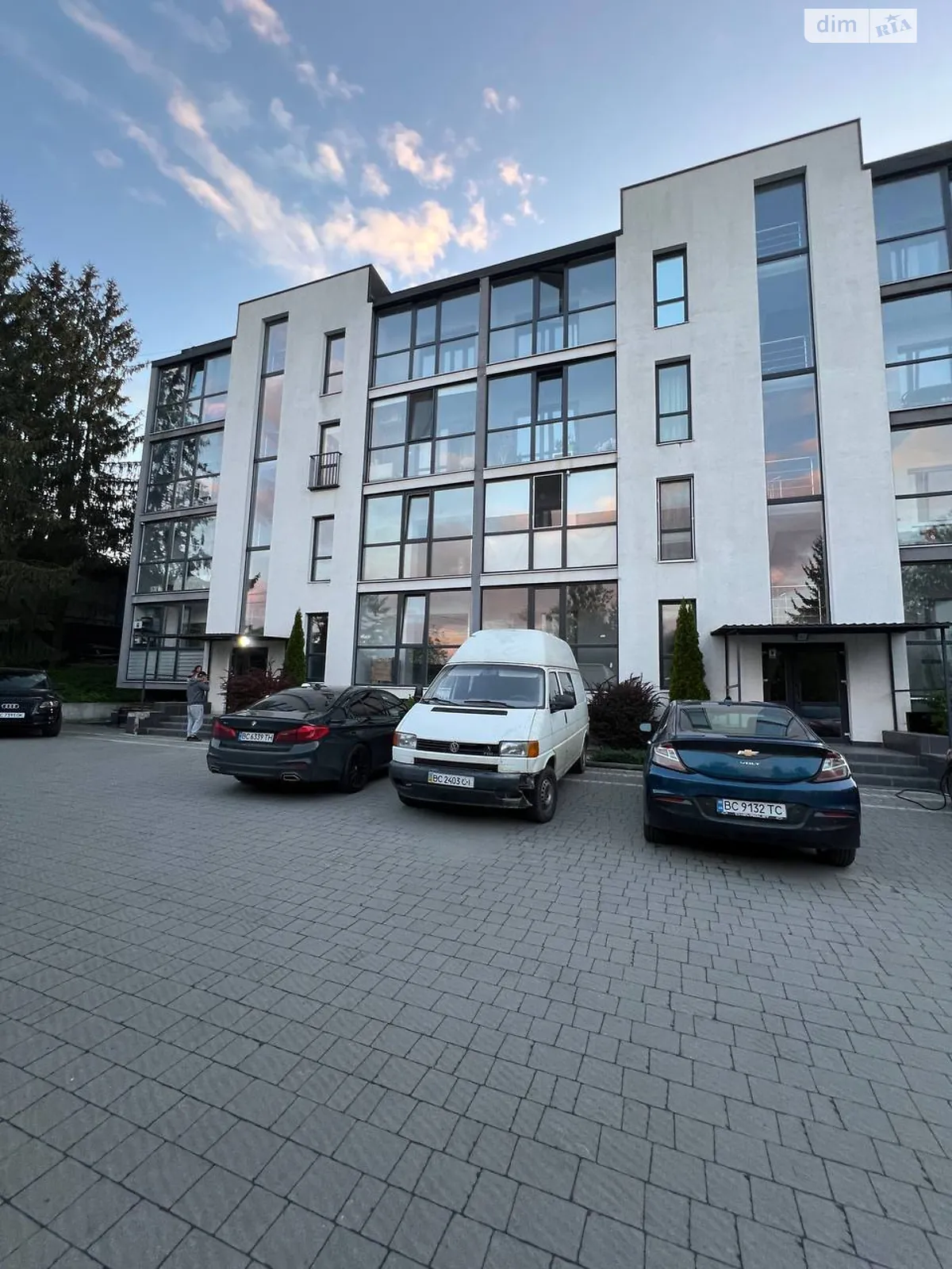 Продається 2-кімнатна квартира 80.9 кв. м у Брюховичах, вул. Потічок - фото 1
