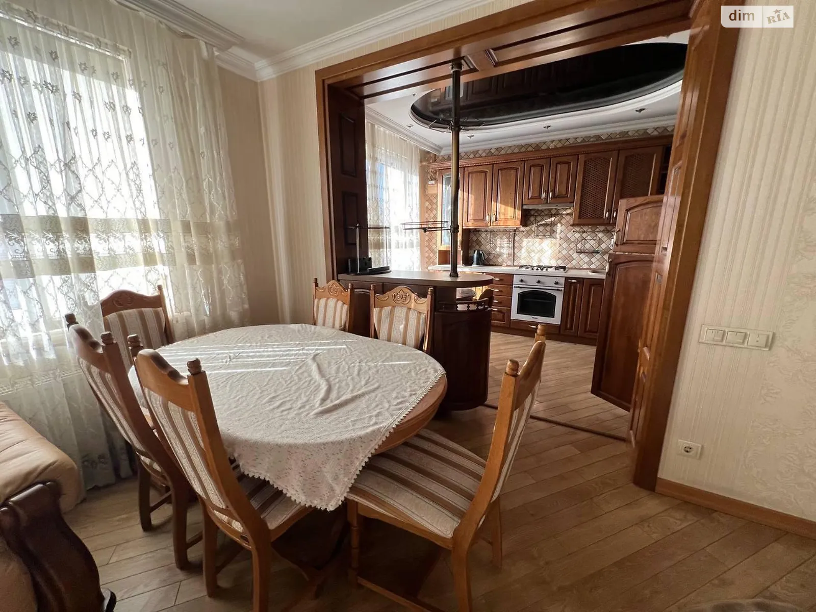 Сдается в аренду 1-комнатная квартира 65 кв. м в Черновцах - фото 1