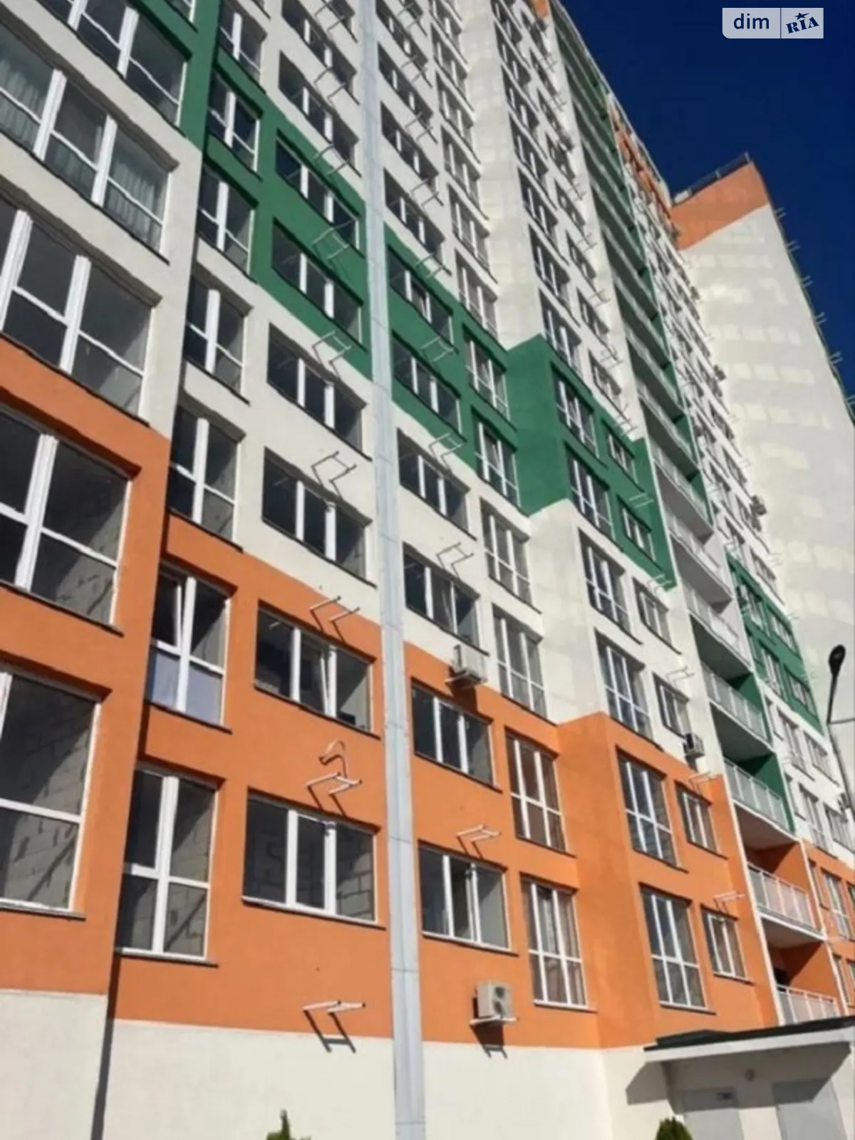 Продается 1-комнатная квартира 39 кв. м в Одессе, ул. Бугаевская, 44 - фото 1