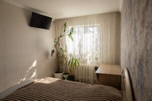 Продаж квартири, Рівне, р‑н. Ювілейний, Кулика і Гудачека (Макарова) вулиця, буд. 36