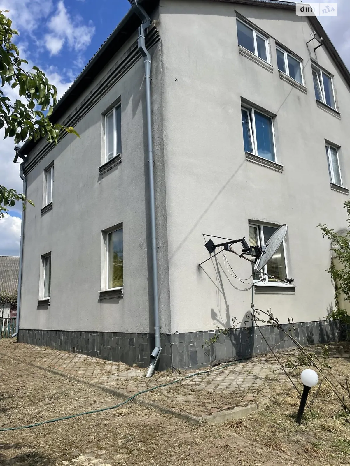 Продается дом на 2 этажа 194 кв. м с мебелью, цена: 130000 $ - фото 1