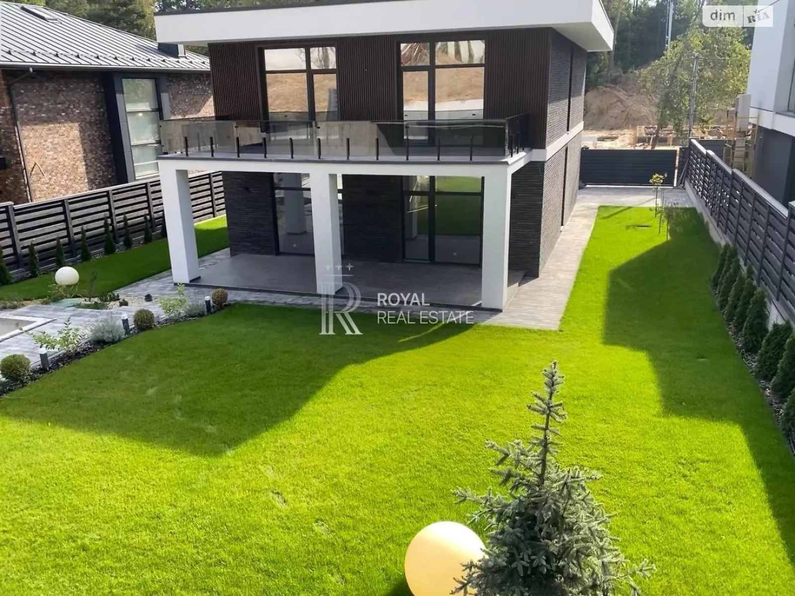 Продается дом на 2 этажа 200 кв. м с террасой, цена: 390000 $ - фото 1