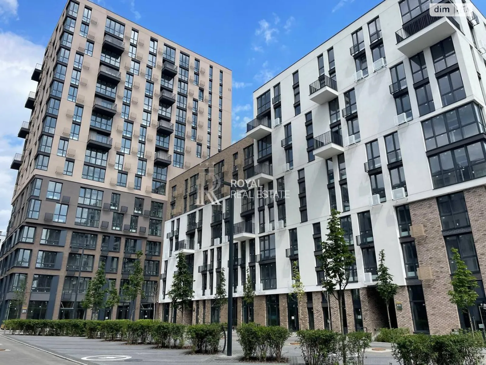Продается 1-комнатная квартира 47 кв. м в Киеве, ул. Салютная, 2Б - фото 1