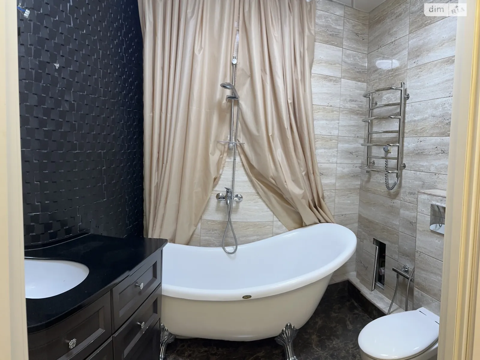 Продается 1-комнатная квартира 41.5 кв. м в Одессе, ул. Добровольцев(Маршала Говорова) - фото 1