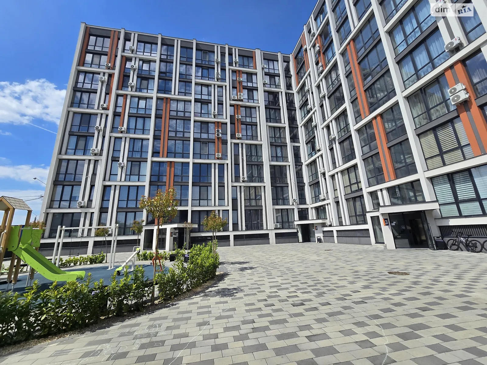 Продается 1-комнатная квартира 40.2 кв. м в Ужгороде, цена: 79500 $ - фото 1