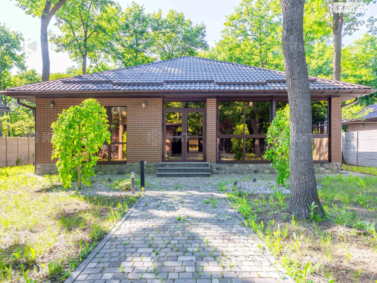Продається одноповерховий будинок 125 кв. м з мансардою, цена: 250000 $ - фото 1