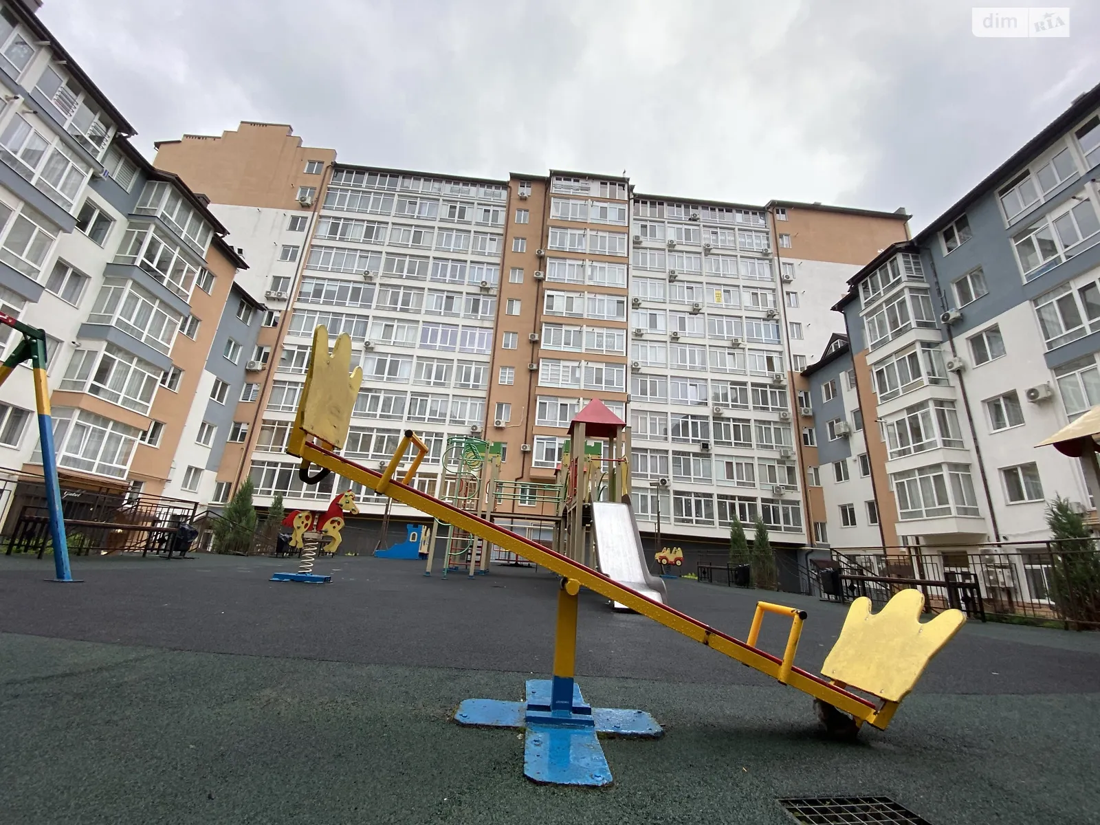 Продается 1-комнатная квартира 44.8 кв. м в Ивано-Франковске, ул. Андрея Мельника, 10/7 - фото 1