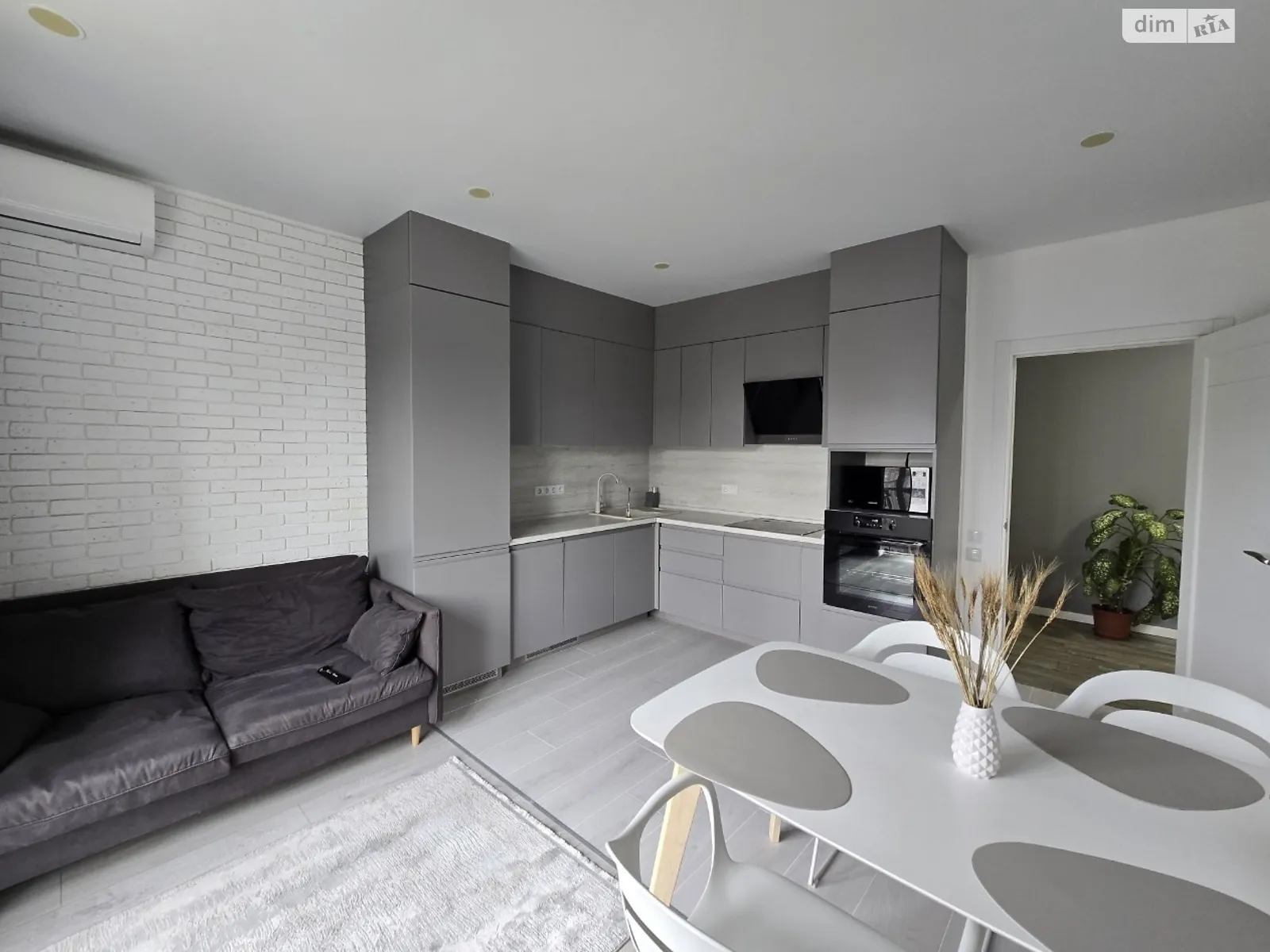 Продается 2-комнатная квартира 62 кв. м в Киеве, ул. Метрологическая, 15 - фото 1