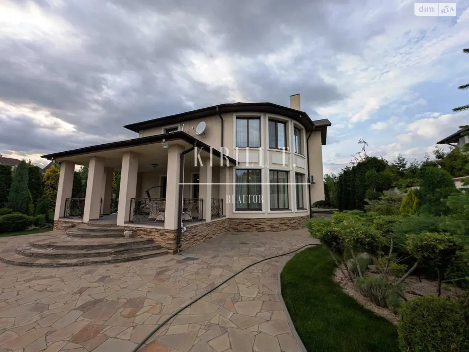 Здається в оренду будинок 2 поверховий 220 кв. м з подвалом, цена: 3000 $ - фото 1