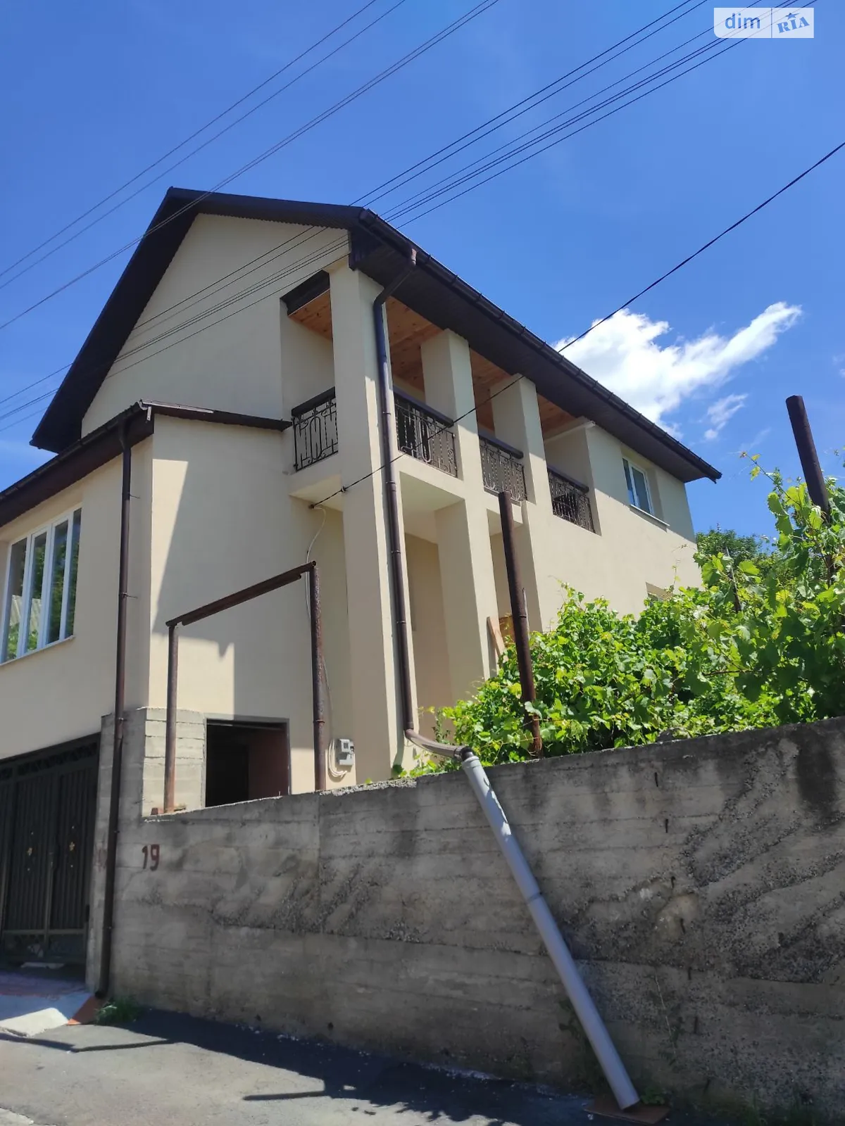 Продається будинок 3 поверховий 120 кв. м з терасою, цена: 115000 $ - фото 1