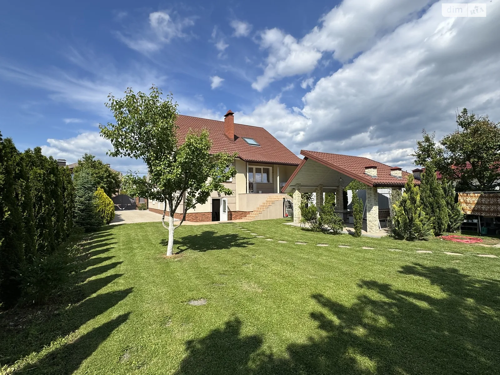 Продається будинок 2 поверховий 257 кв. м з каміном, цена: 330000 $ - фото 1