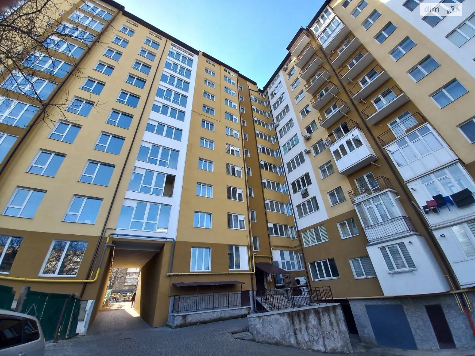 Продается 2-комнатная квартира 61.7 кв. м в Ивано-Франковске, ул. Галицкая, 94 - фото 1