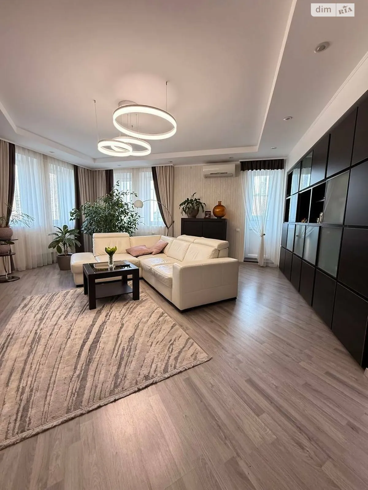 Продается 3-комнатная квартира 141.1 кв. м в Киеве, ул. Голосеевская, 13 - фото 1