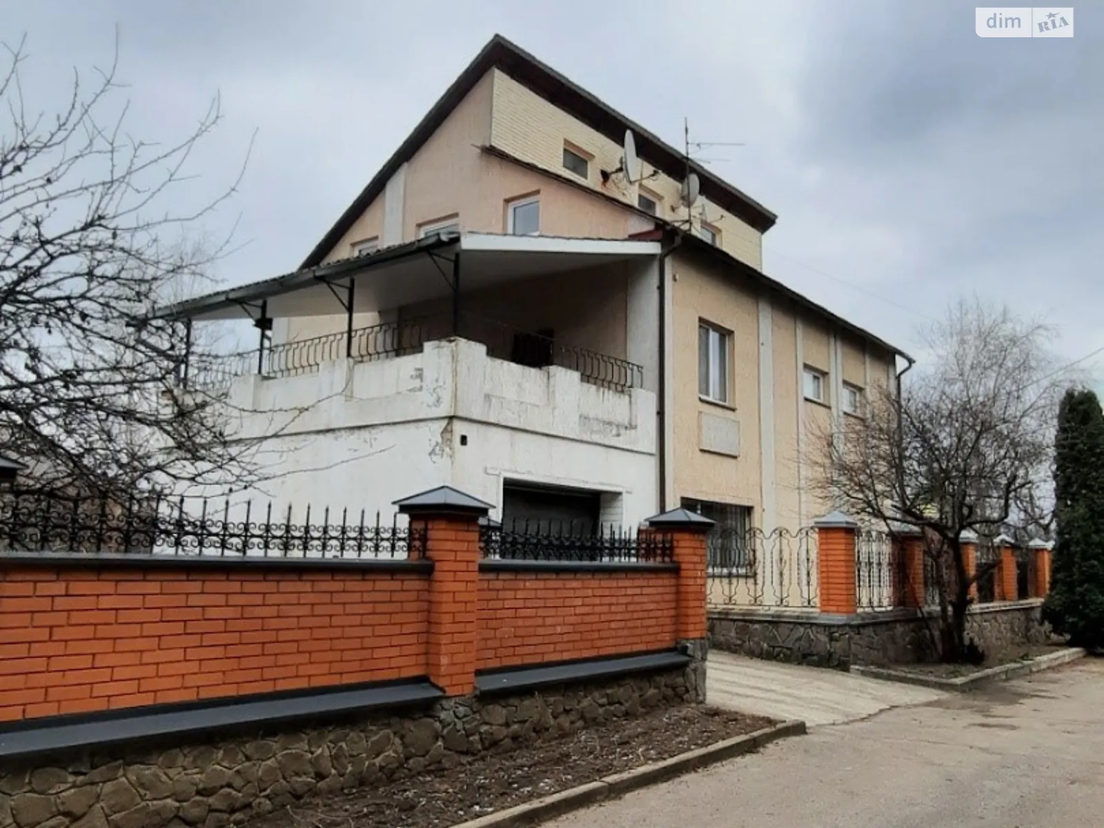 Продається будинок 2 поверховий 362.8 кв. м з гаражем, цена: 200000 $ - фото 1