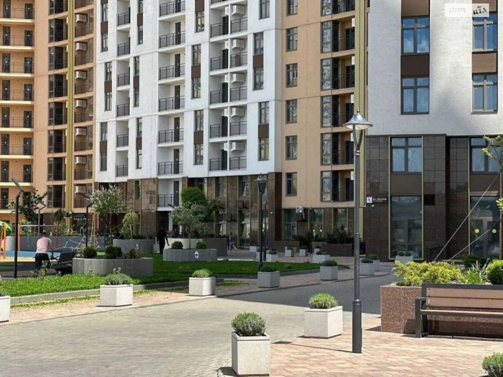 Продається 1-кімнатна квартира 41 кв. м у Одесі, вул. Краснова - фото 1