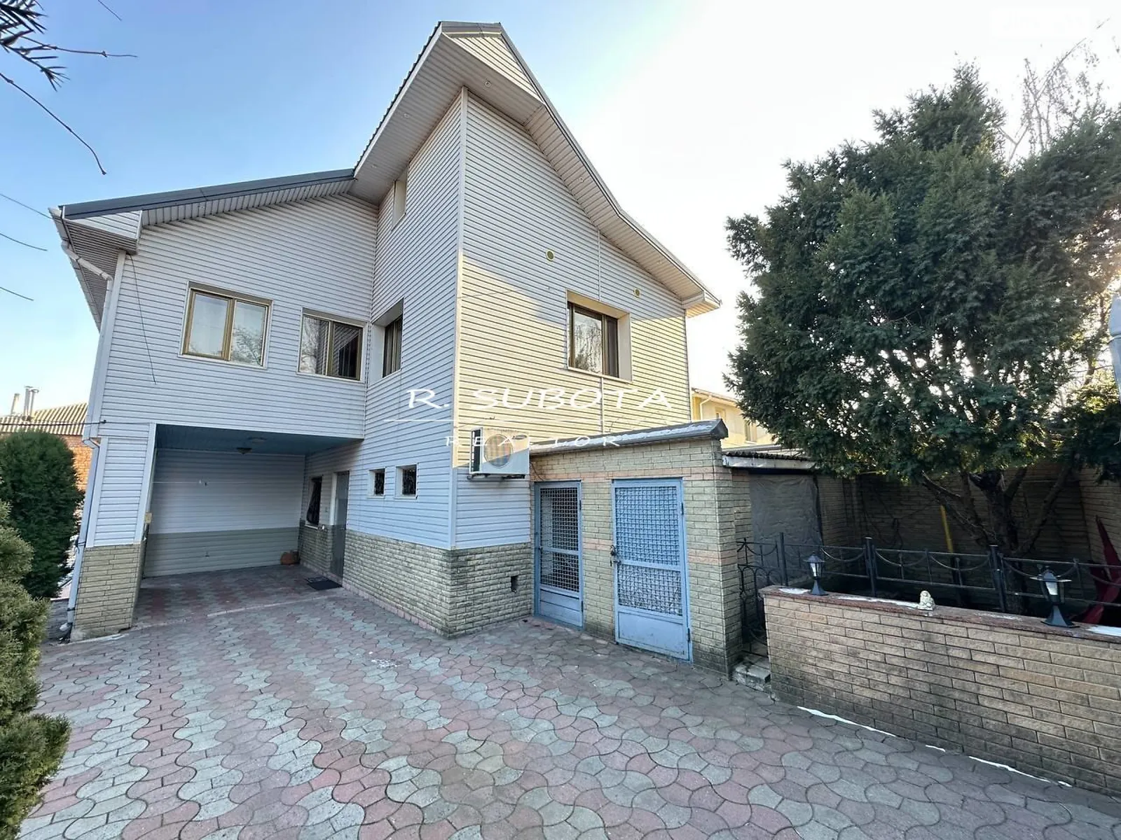 Продається будинок 2 поверховий 355.2 кв. м з мансардою, цена: 289000 $ - фото 1