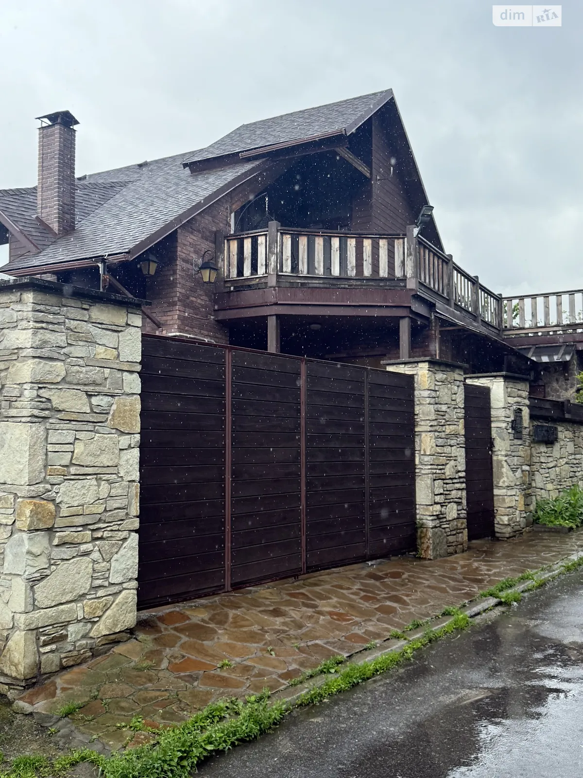 Продается дом на 2 этажа 200 кв. м с верандой, цена: 250000 $ - фото 1