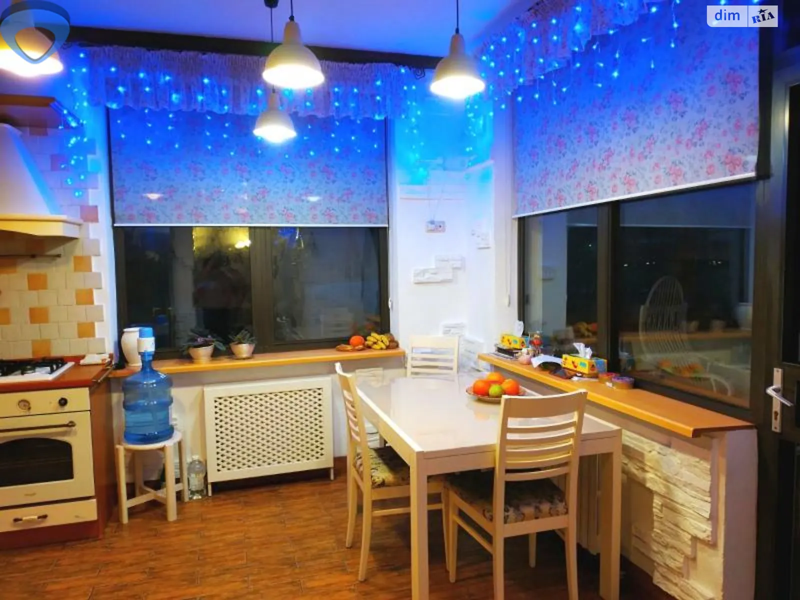 Продается 4-комнатная квартира 122 кв. м в Одессе, ул. Ясная - фото 1