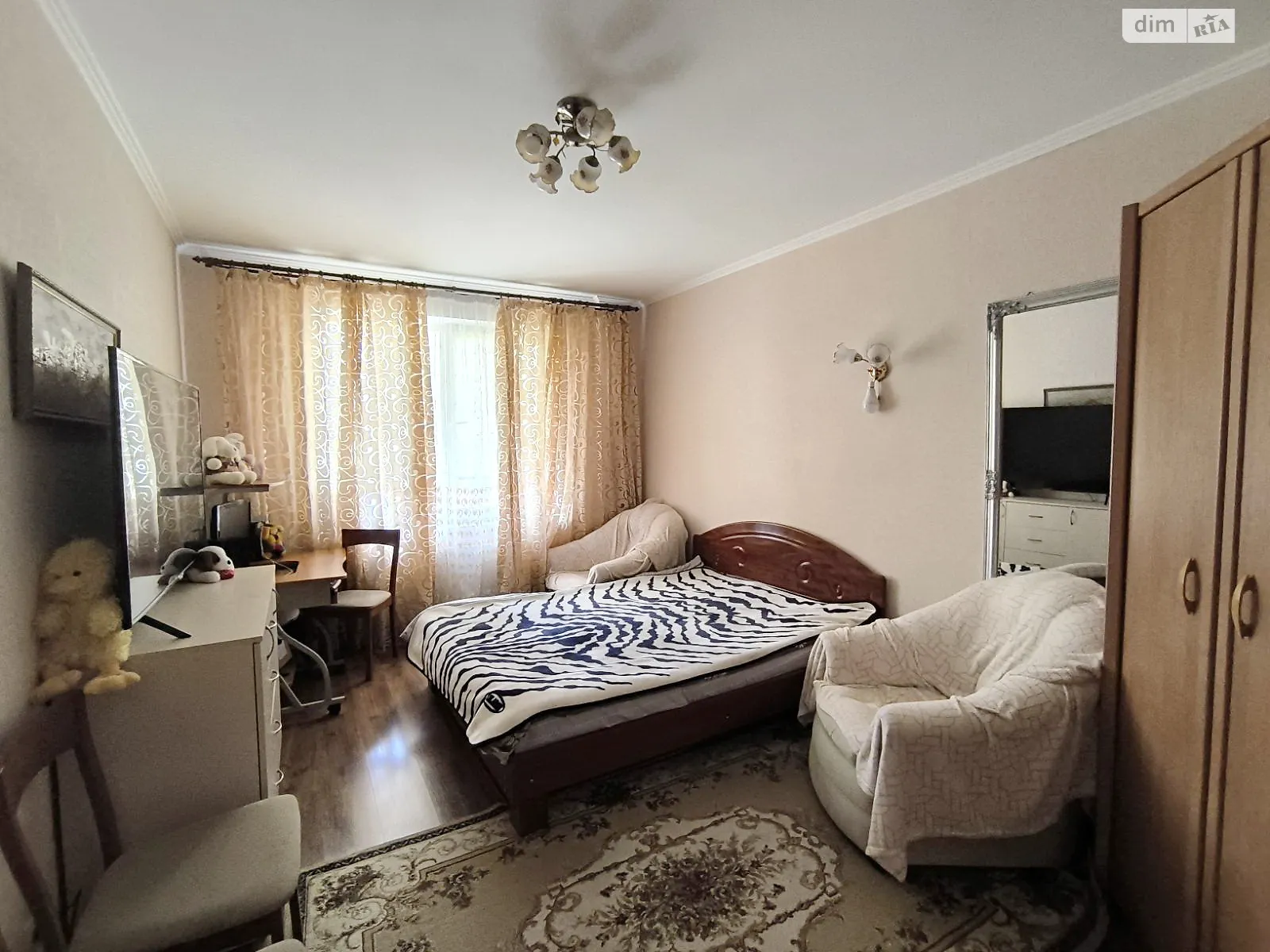 Продается 1-комнатная квартира 37.5 кв. м в Лиманке, мас. Радужный, 10В - фото 1