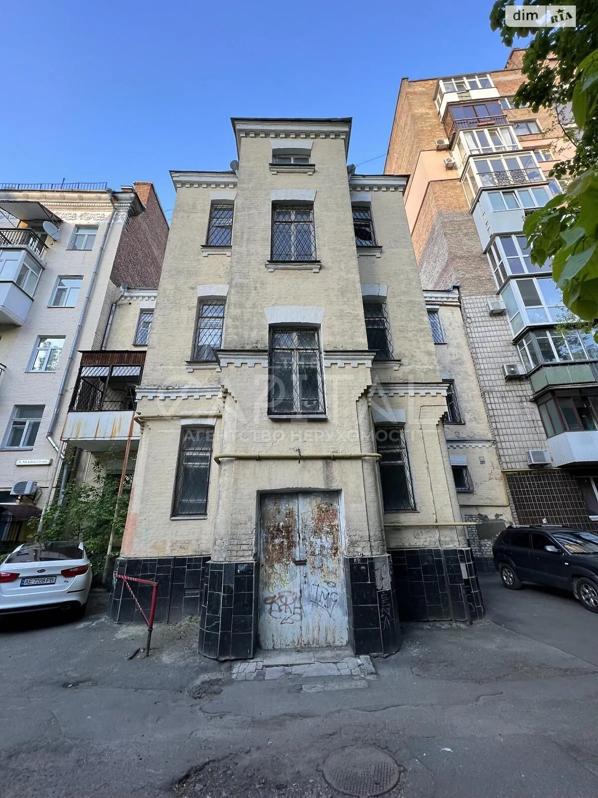 Продается объект сферы услуг 765 кв. м в 3-этажном здании, цена: 1500000 $ - фото 1