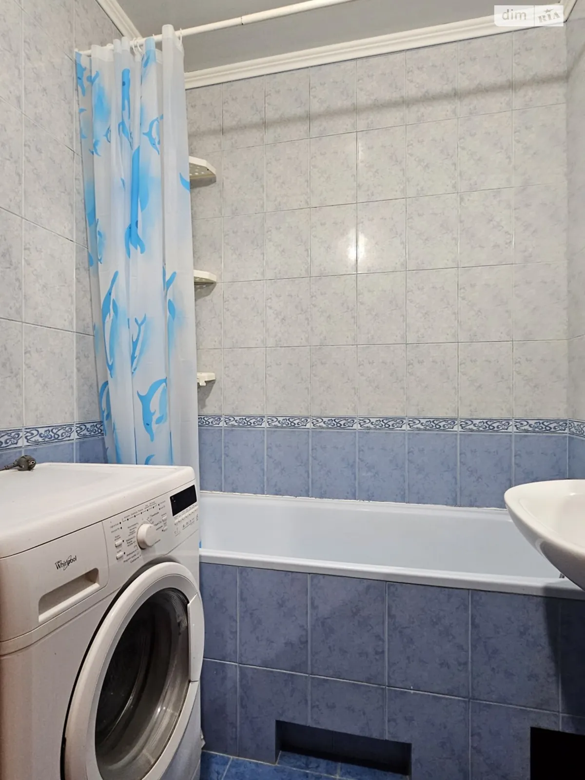 Продается 3-комнатная квартира 67.7 кв. м в Черновцах - фото 1