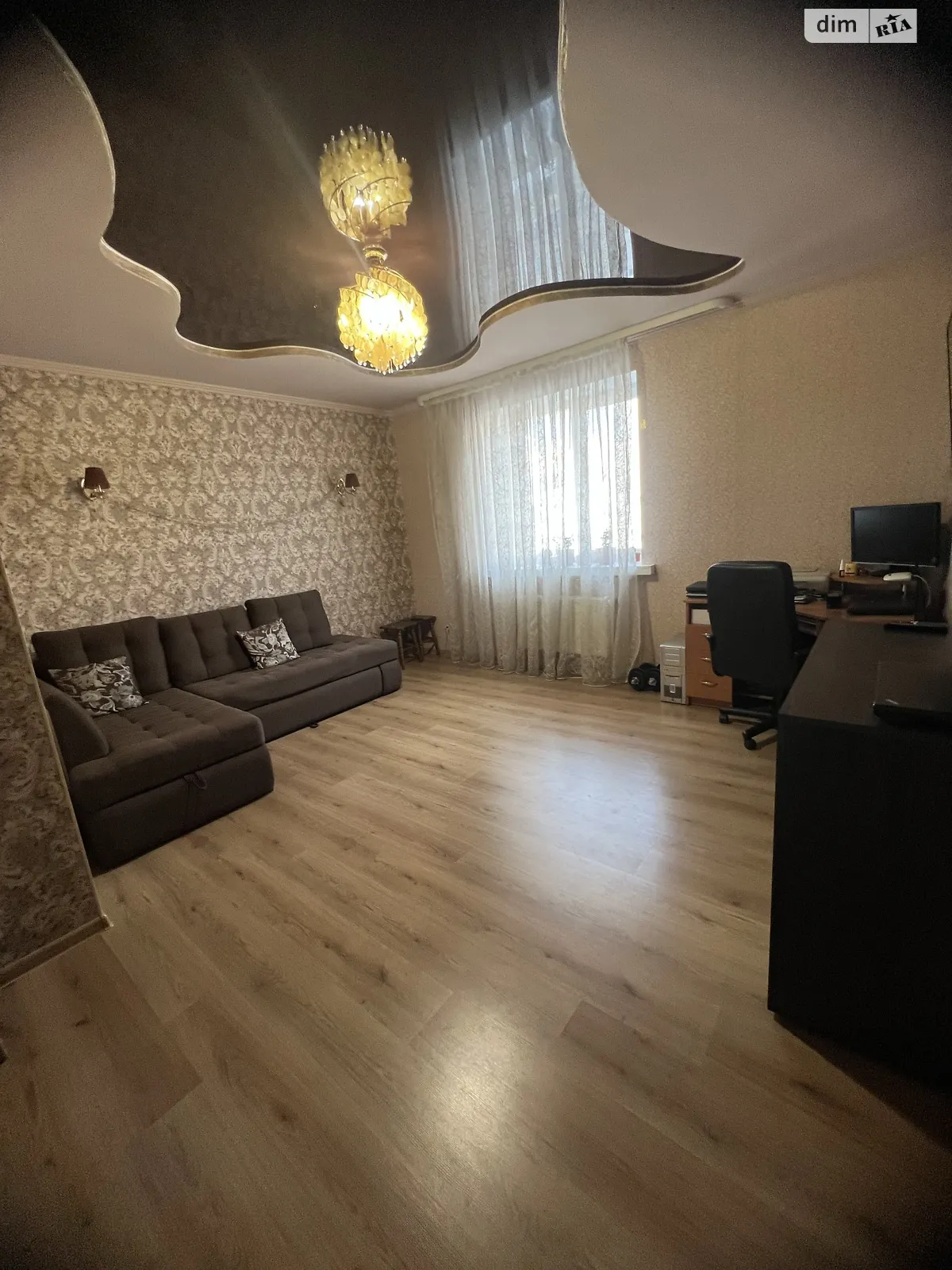 2-комнатная квартира 60 кв. м в Луцке, ул. Возрождения, 50 - фото 1