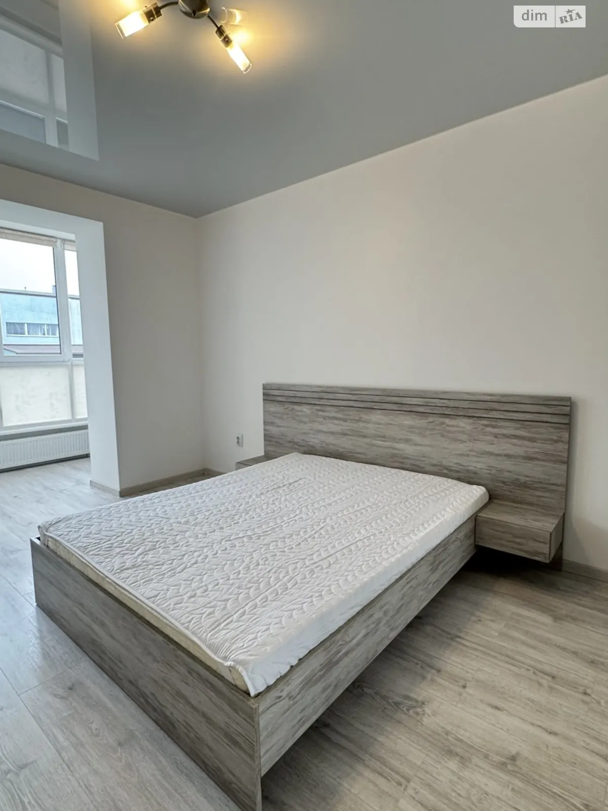 Здається в оренду 1-кімнатна квартира 44 кв. м у, цена: 300 $ - фото 1